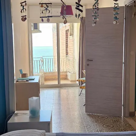 Lucia & Giovanni Bed & Breakfast *